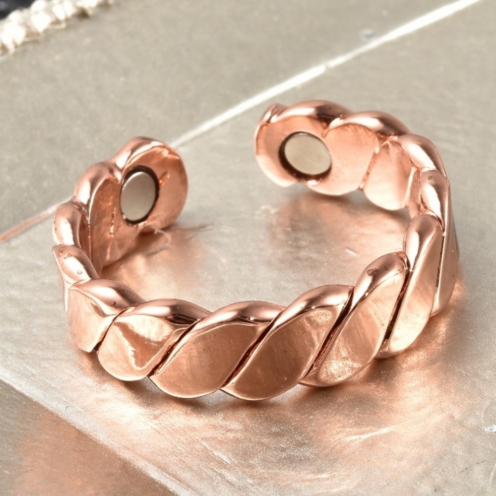 NEW Magnetic by Design Twisted Rope Open Shank Ring Fits Sizes 6-8